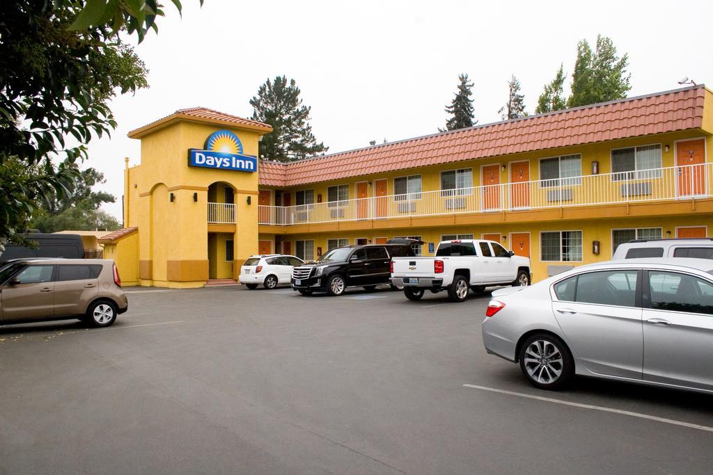 Days Inn By Wyndham King City Exterior foto